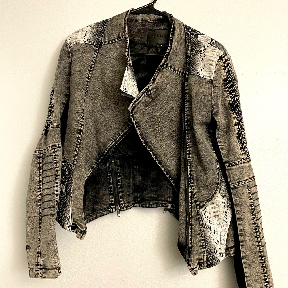 Gray black and white snake skin print jacket